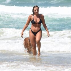 Eden Harper Leaks Sexy Bikini Body on Beach - Nude OnlyFans Leaked Photos